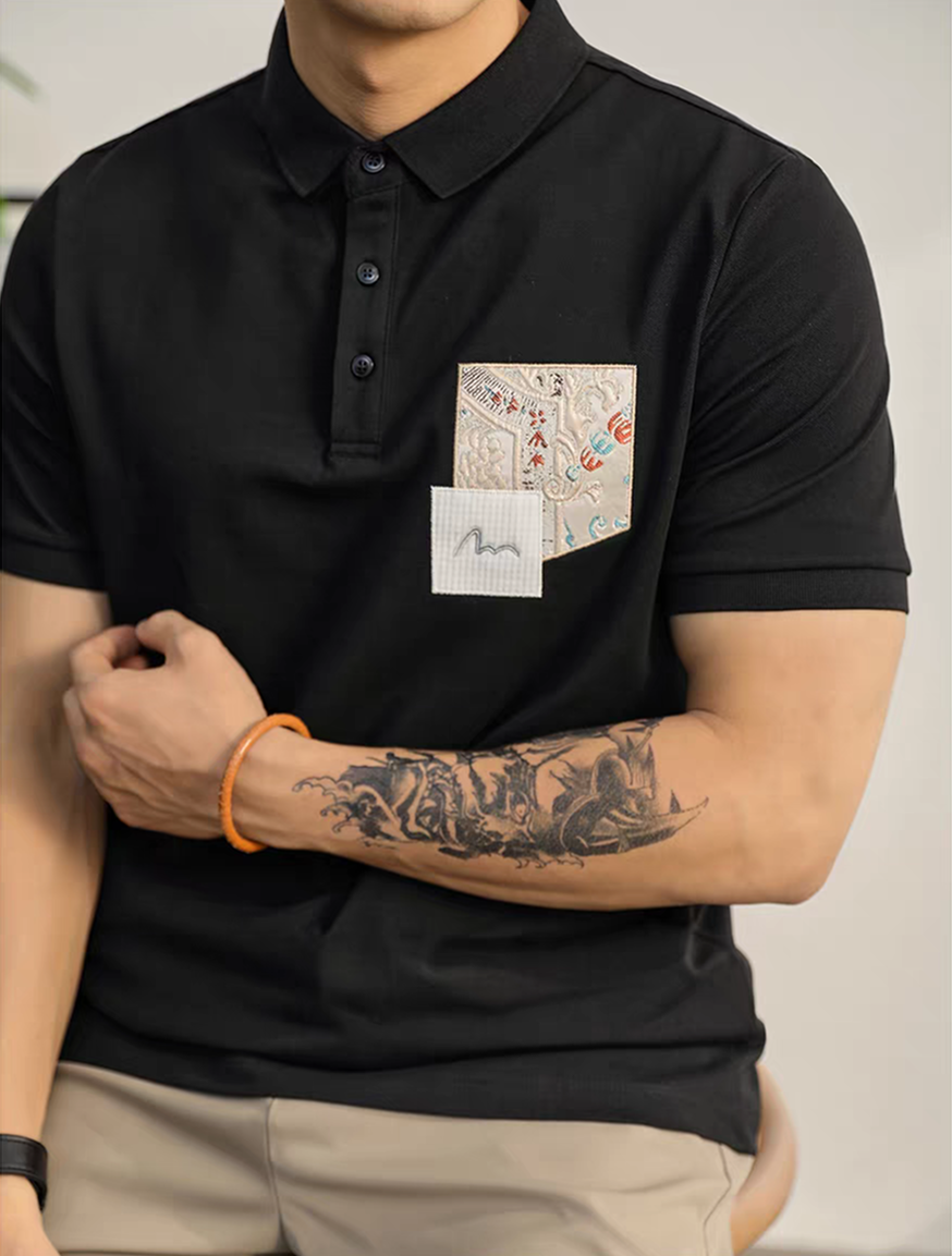 Baroque Crest Pocket Polo T-Shirt: Luxury Comfort, Stylish Design, Premium Fabric